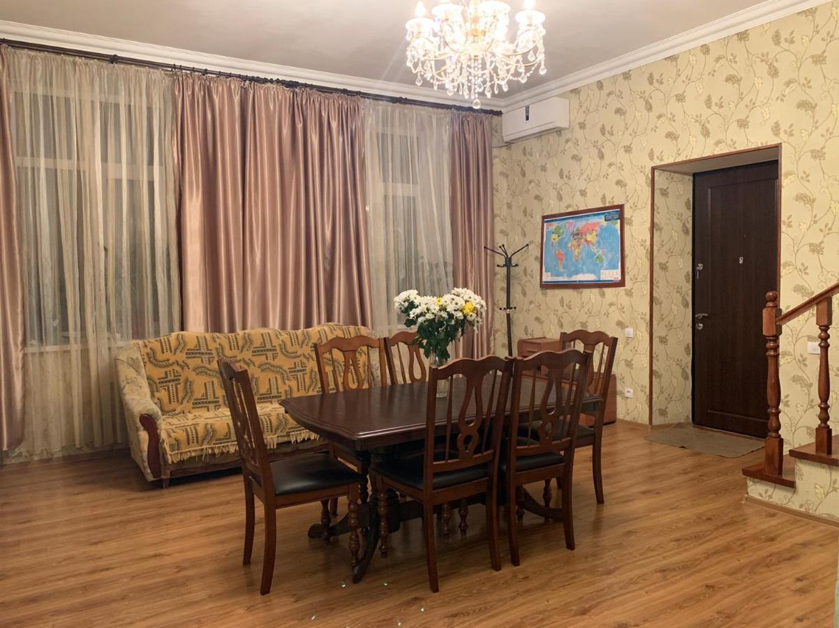 Apartment On Zhukovskogo Odesa Exterior foto