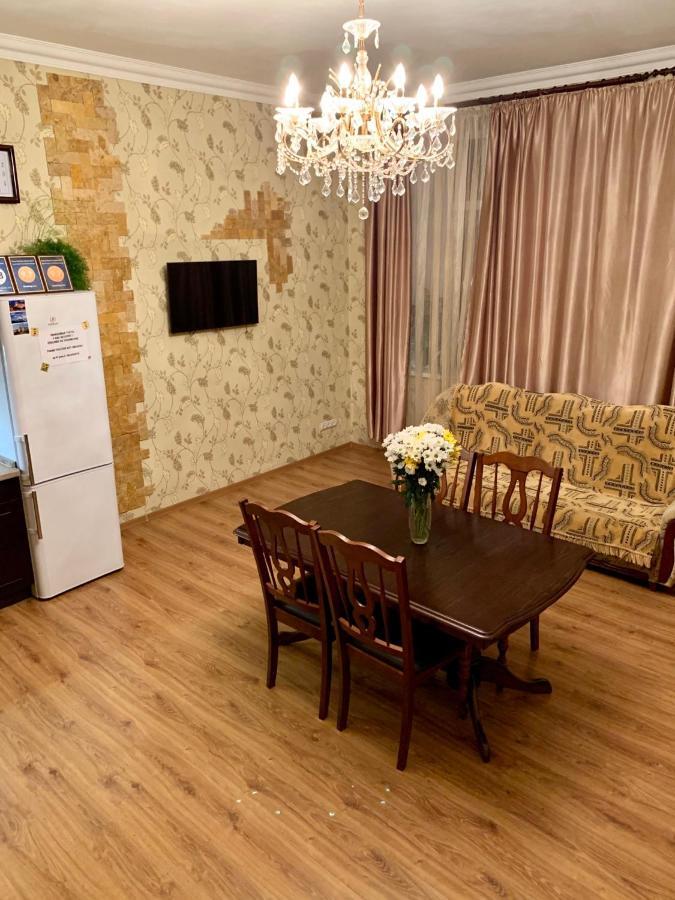 Apartment On Zhukovskogo Odesa Exterior foto